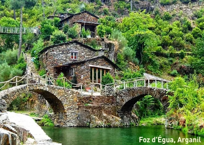 Casa Moiano * Оливейра-ду-Ошпитал