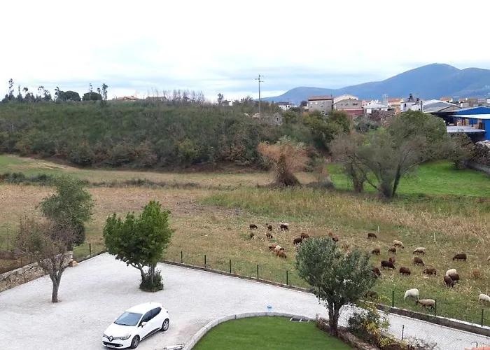 Casa Moiano Оливейра-ду-Ошпитал